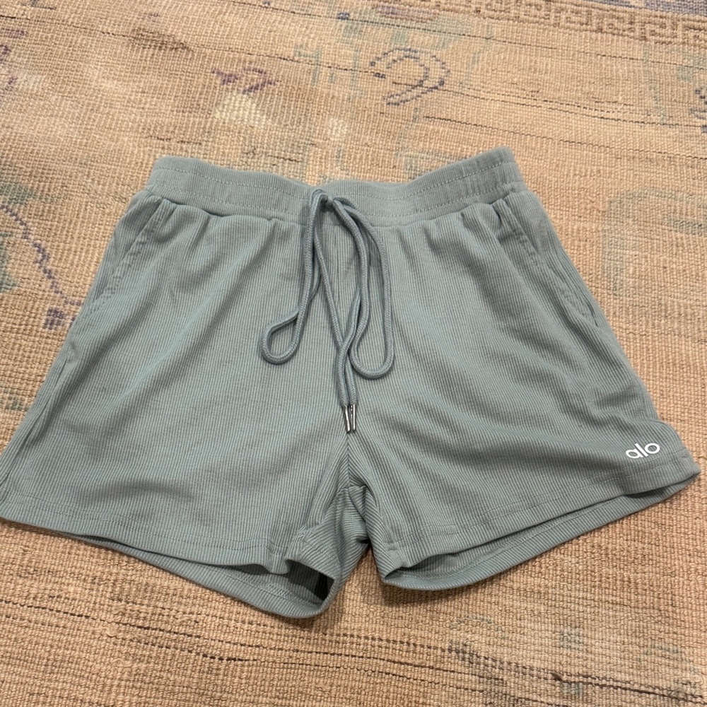Alo Yoga Ribbed Shorts